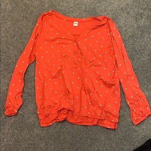 Polka dot 3 button blouse!